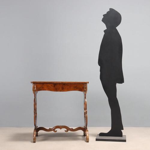 Louis Philippe writing desk in walnut and walnut burl. Drawer in the lower section, perforated legs carved with scrolls...