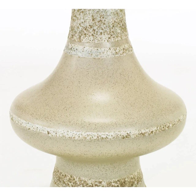 1960s Lightolier Soft Green Heathered and Striped Pottery Table Lamp For Sale - Image 5 of 7