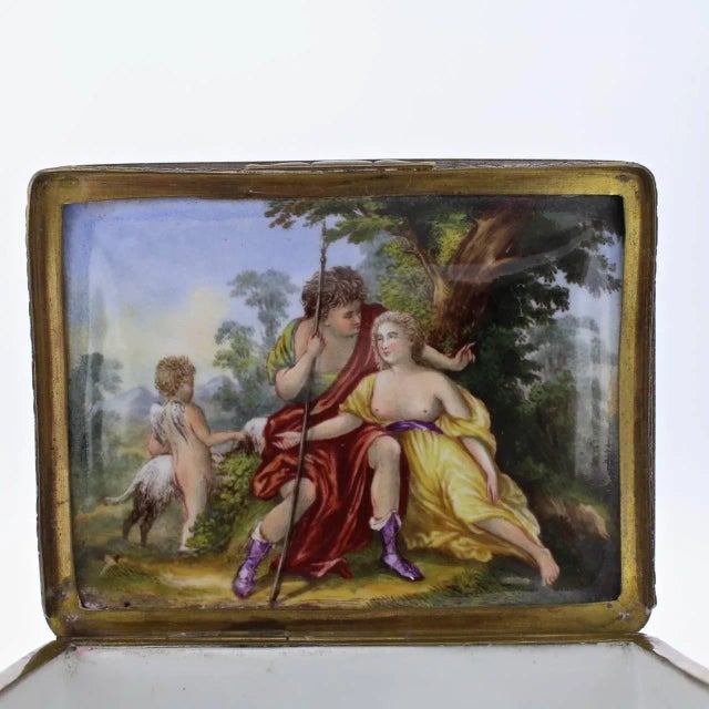 Pink Antique South Staffordshire or Battersea Enamel Table Snuff Box, 18th Century For Sale - Image 8 of 11