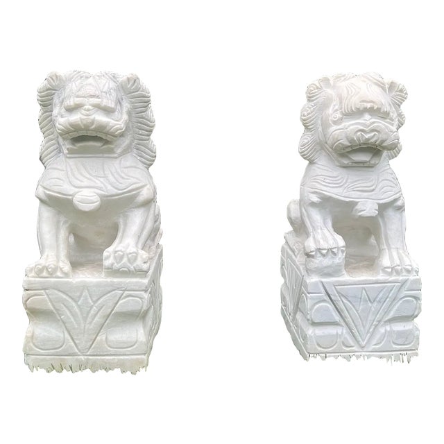 Pair of Chinese Hand Carved White Marble Stone Fengshui Foo Dogs Lions Statue For Sale