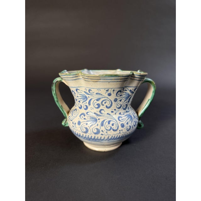 Amateur Cup in Laertina Majolica, 1600 For Sale - Image 9 of 15