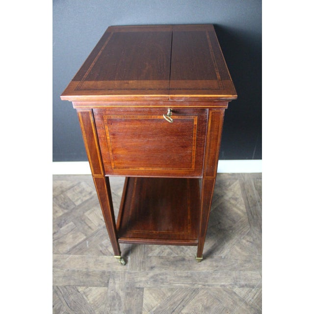Art Deco Maple Automatic Apartment Bar with Crystal Decanters from Baccarat, 1920s, Set of 17 For Sale - Image 6 of 18