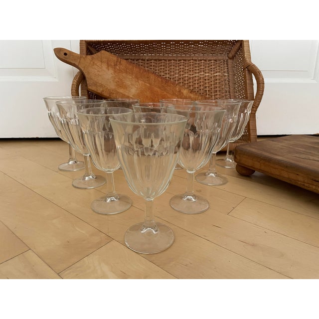 Listed is a set of 10 vintage Duralex Picardie wine glasses. This classic set would be a timeless addition to any kitchen...