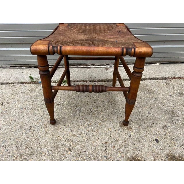 Farmhouse Antique Early American Primitive Style Rush Seat Side Chair For Sale - Image 3 of 11