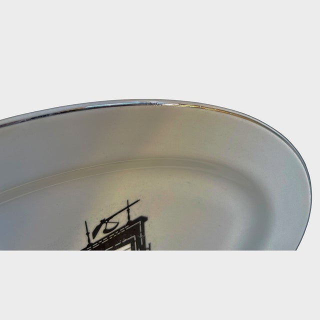 Bakelite Vintage Harker Platter – Colonial Lady Pattern - 1940s Bakerite Oval Serving Plate For Sale - Image 4 of 7