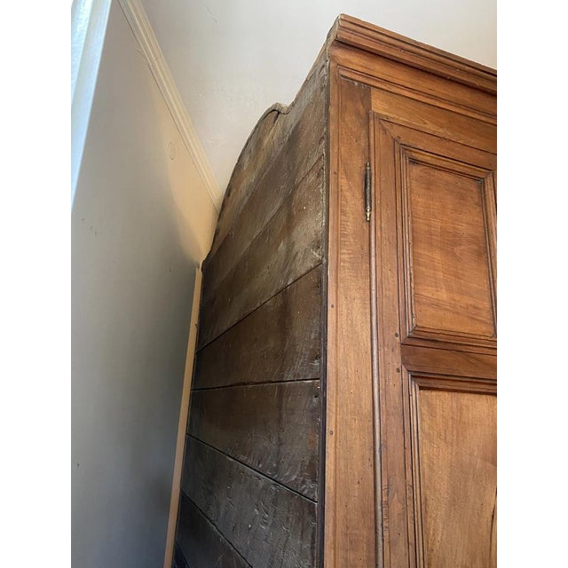 Antique Wardrobe in Walnut, 1600s For Sale - Image 4 of 17