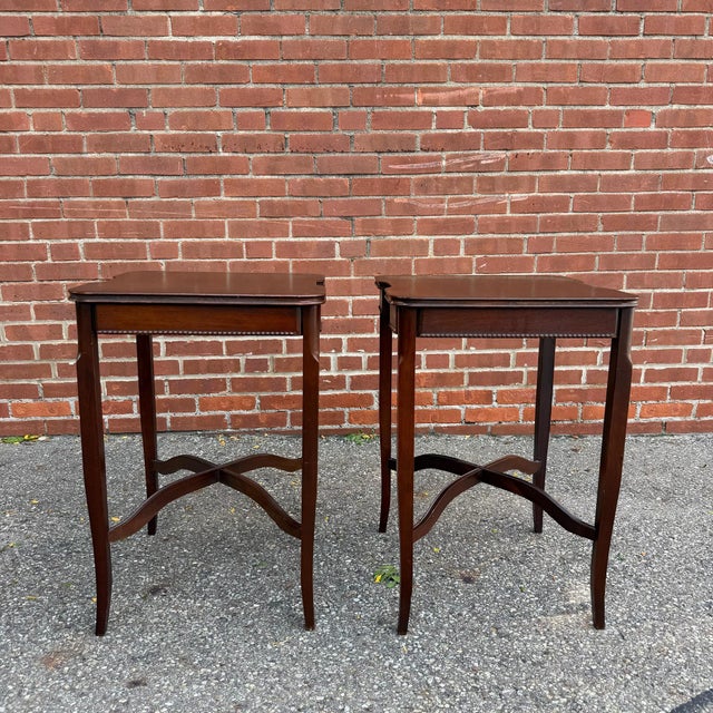 Early 20th Century Pair of Edwardian Style Mahogany Ocassional Side Tables For Sale - Image 4 of 11