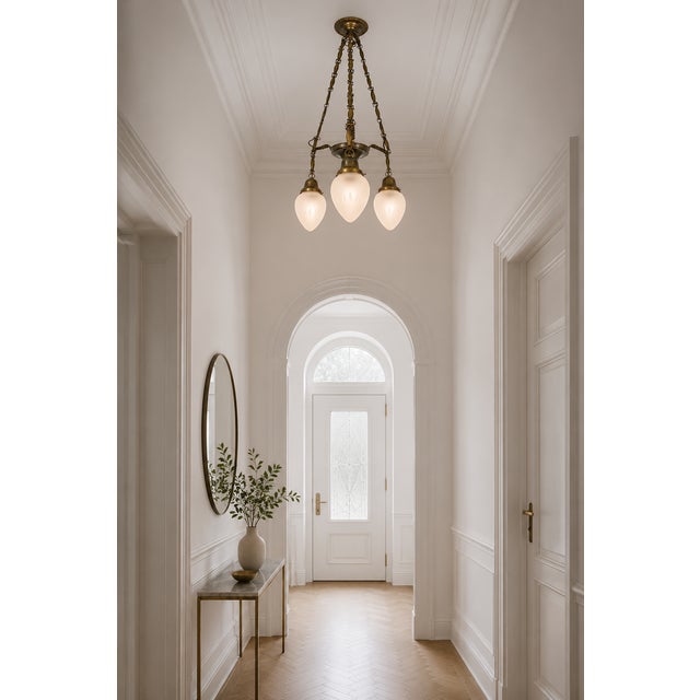 Vintage Art Deco Pendant Light, 1930s, in Very Good conditions. Designed 1920 to 1949 Up to 250V (Europe/UK Standard).The...