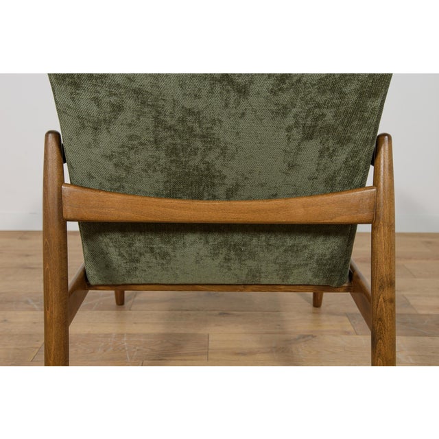 Wood Mid-Century Modern GFM-64 Armchair by Edmund Homa for Gościcińskie Furniture Factory, 1960s For Sale - Image 7 of 17