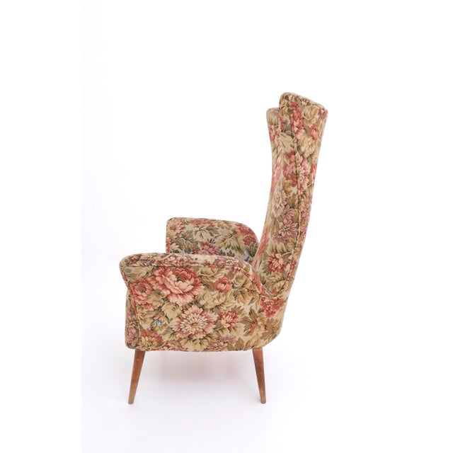1950s Vintage Floral Fabric Children's Armchair with Wooden Legs, Italy, 1950s For Sale - Image 5 of 10