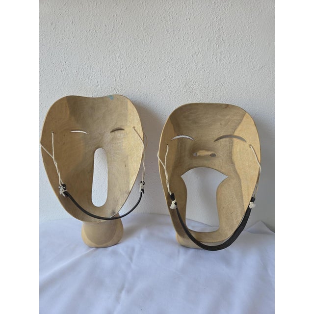 Indonesian Hand-Carved Hibiscus Wood Topeng Theater Scream Masks, 1950s, Set of 2 For Sale - Image 4 of 5