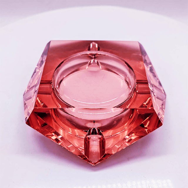 Vintage Italian Pink Multifaceted Ashtray in Murano Glass, 1960s For Sale - Image 7 of 8