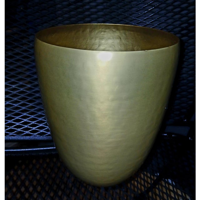 2020s Kassatex Nile Brass Electroplated Gold Waste Basket For Sale - Image 5 of 8
