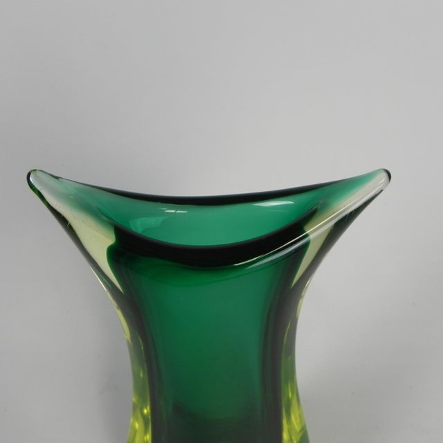 Murano Sommerso Vase in Green and Yellow-Amber Glass, 1960s For Sale - Image 10 of 15