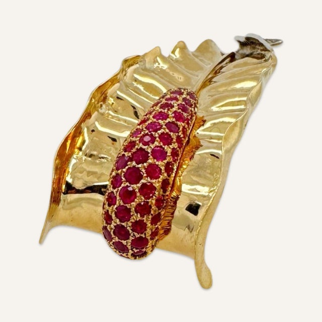 Art Deco 1940s 18k Yellow and White Gold, Ruby, and Diamond Lily Brooch For Sale - Image 3 of 6