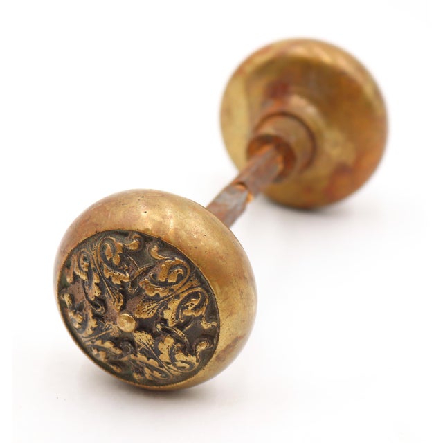 Early 20th Century Pair of 1900s German Renaissance Reading Mantua Door Knobs For Sale - Image 5 of 5