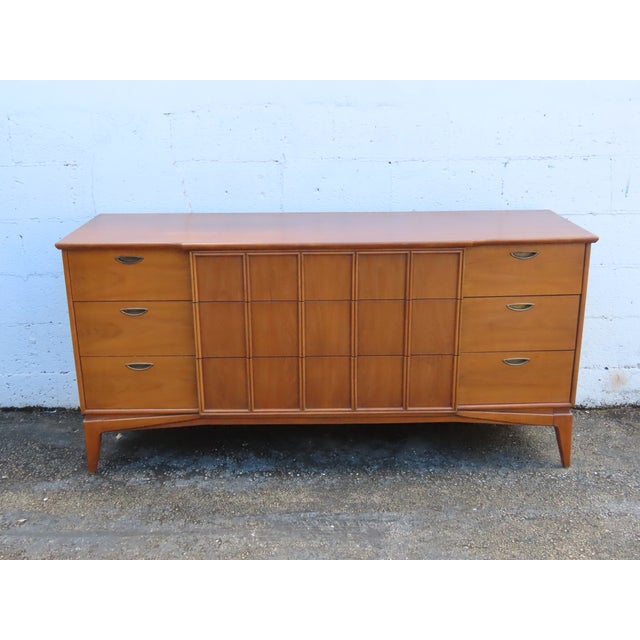 Kent Coffey Parkway Mid Century Modern Low Long Dresser Bathroom Vanity 6385 For Sale - Image 13 of 16
