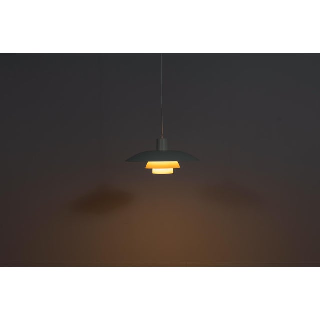Louis Poulsen Mid-Century Ph4 Pendant Lamp by Poul Henningsen for Louis Poulsen, 1960s For Sale - Image 4 of 15