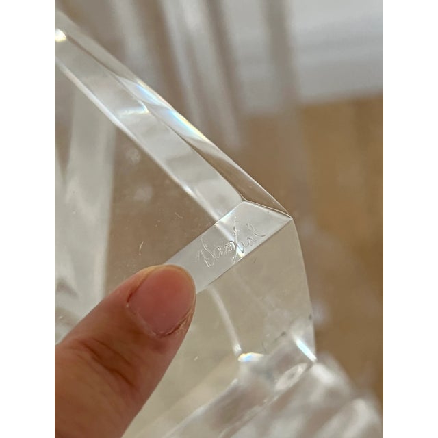 Transparent 1970s Abstract Double Ribbon Lucite Sculpture For Sale - Image 8 of 9