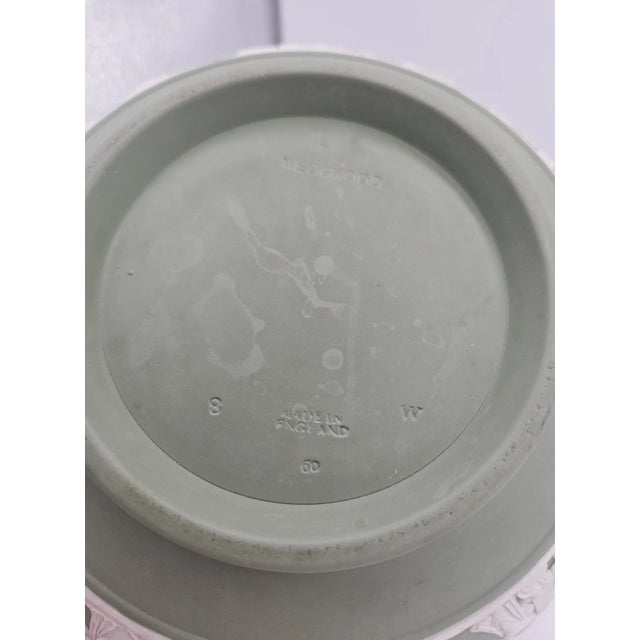 Mid-Century Modern Vintage Mid-Century Modern Wedgwood Sage Green Jasperware Sacrifice Bowl For Sale - Image 3 of 4