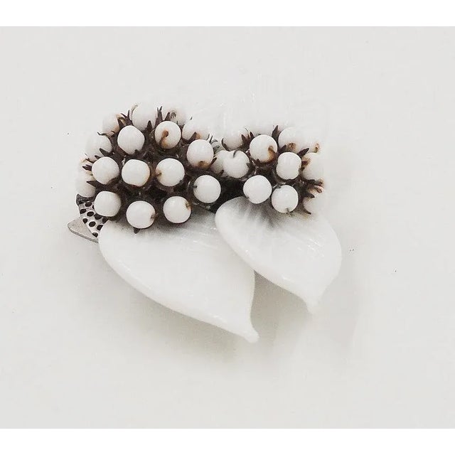 1930s Vintage 1930s Miriam Haskell White Glass Leaves & Beads Dress Clip For Sale - Image 5 of 8