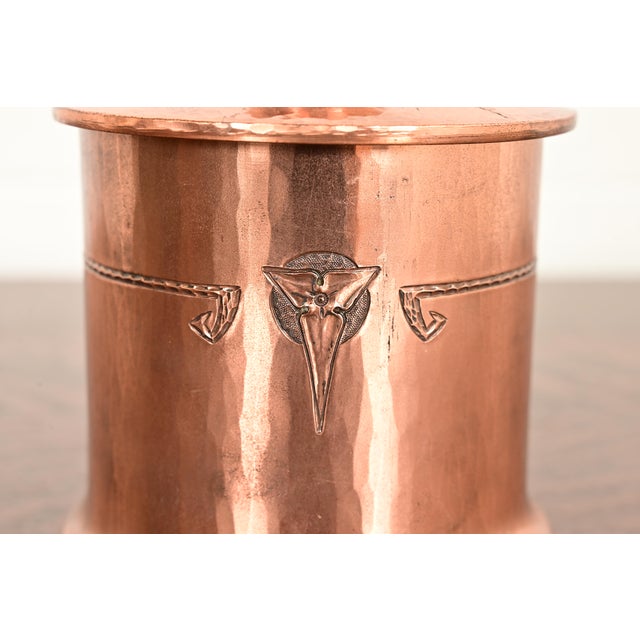 Metal Roycroft Arts & Crafts Trefoil Hammered Copper Humidor, Circa 1920s For Sale - Image 7 of 14