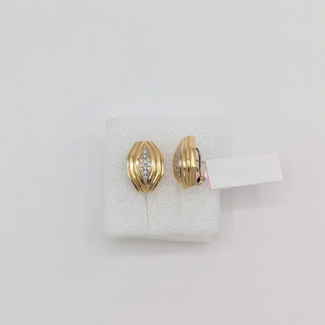 White Diamond Earrings in 14K 2 Tone Gold - A Pair For Sale - Image 4 of 5