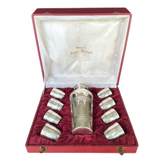 Art Deco Cocktail Shaker and Silver-Plated Glasses with Ondulation Pattern from Silversmith Saint Médard, France, 1930s, Set of 9 For Sale