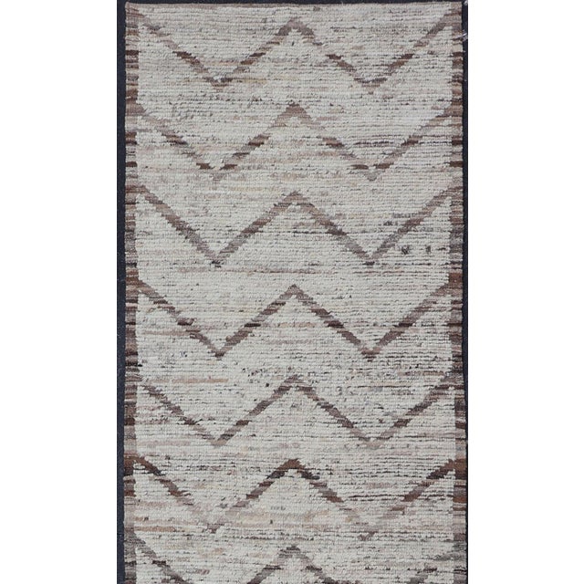 Modern Hand Knotted Runner in All-Over Design in Brown Color & Cream Background For Sale - Image 4 of 9