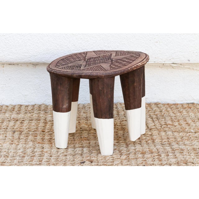 1950s Black & White Carved Nupe Stool For Sale - Image 5 of 7