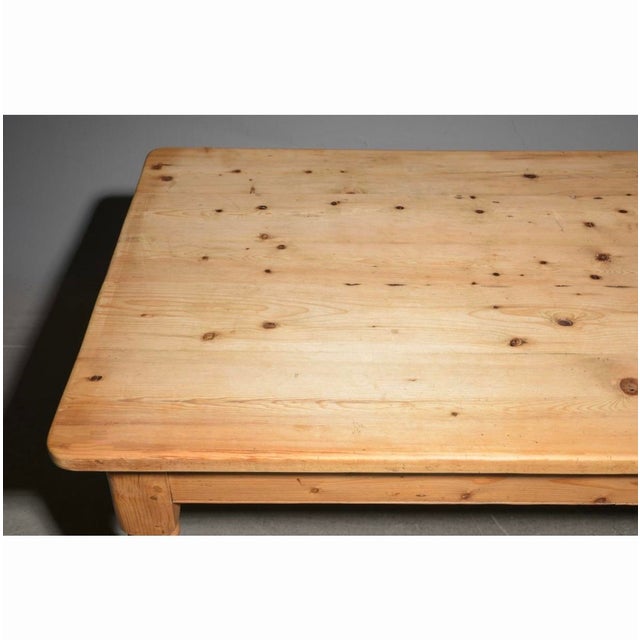 British Pine Turned Leg Farmhouse Table - 30.5 in tall x 72 x 35.5, Floor to apron is 23.5 inches and the space between...