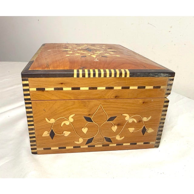 Brown Vintage Handmade Inlaid Marquetry Mother of Pearl Wood Dresser Jewelry Box For Sale - Image 8 of 12