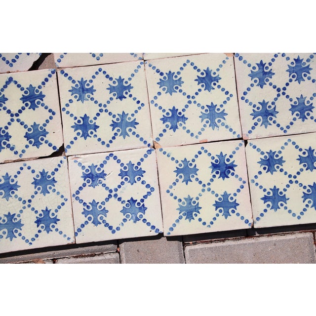 19th Century Portuguese Quatrefoil Tiles Set of 25 Blue & Antique White Decorative For Sale - Image 4 of 16
