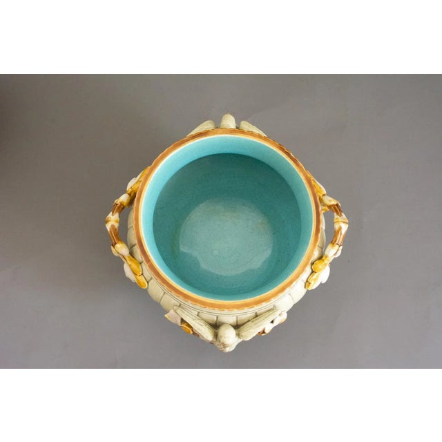 Majolica Cache Pots of Swallows from Sarreguemines, 1880s, Set of 2 For Sale - Image 10 of 12