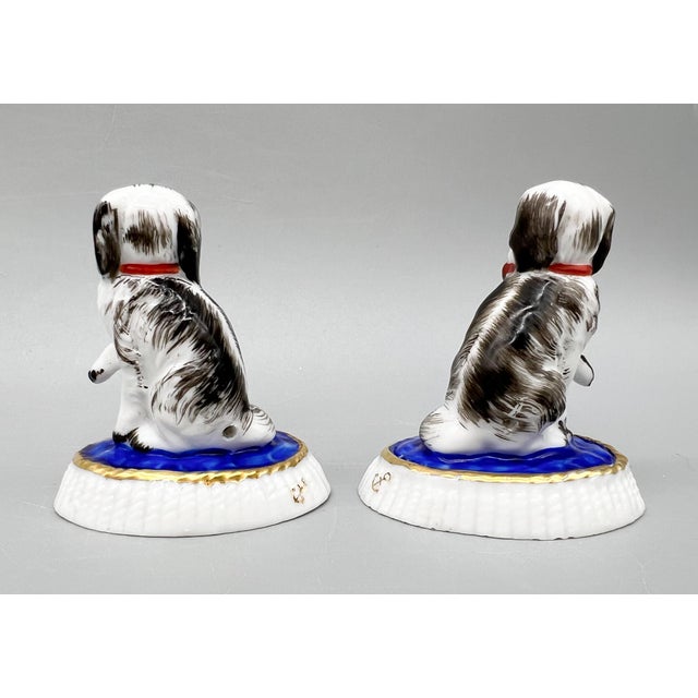 White Antique Staffordshire Style Porcelain Spaniel Dog Figurines on Cobalt Blue Cushions - A Pair | Traditional, Victorian, English Country For Sale - Image 8 of 12