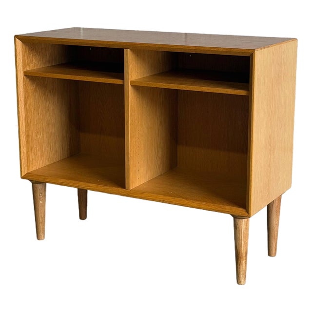 Vintage Danish Modern Oak Bookcase Cabinet – Scandinavian MCM Display Shelf For Sale
