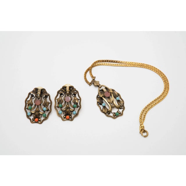 1940s Vintage Art Nouveau Pendant Necklace and Earring Set With Semi Precious Stones For Sale - Image 5 of 8