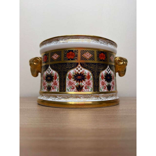 English 2007 Royal Crown Derby Imari Bough Pot For Sale - Image 3 of 14