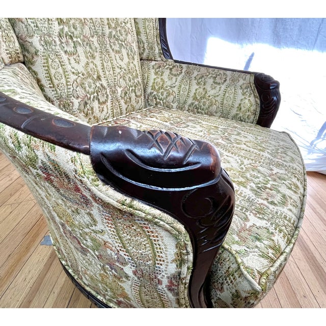 Set of Vintage Louis XV Bergere Style Chairs With Carved Walnut Frames & Brocade Upholstery. For Sale In New York - Image 6 of 14