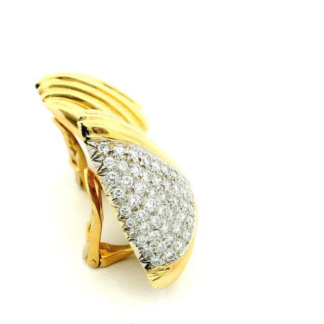 Vintage Italian 18k Gold & 3 Carat Diamond Sculptural Clip-on Earrings, Pair For Sale - Image 4 of 12