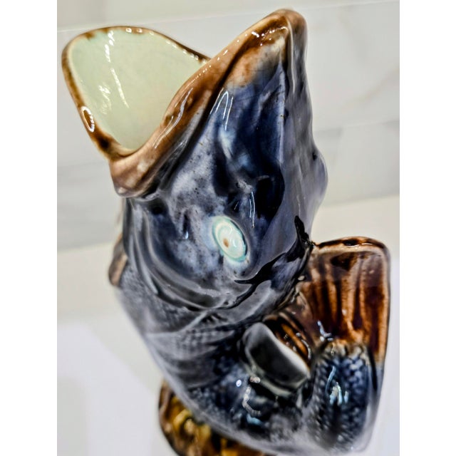 Turquoise Mid 20th Century Majolica Blue & Tortoise Ceramic Fish Pitcher and Mini Accent Vase – 2-Piece Set For Sale - Image 8 of 14