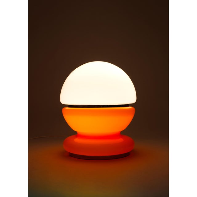 Mid-Century Modern Vintage Space Age Spanish Table Lamp in Orange and White Glass, 1970s For Sale - Image 3 of 8