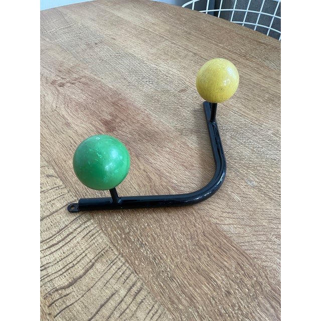 Wood 1950s Mid-Century Modern French Sputnik Wall Hook With Green & Yellow Atomic Balls For Sale - Image 7 of 10