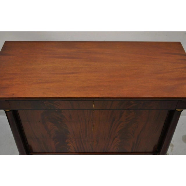 Late 20th Century Villa Garnelo French Empire Style Crotch Mahogany 4 Drawer Commode Dresser Chest For Sale - Image 5 of 11