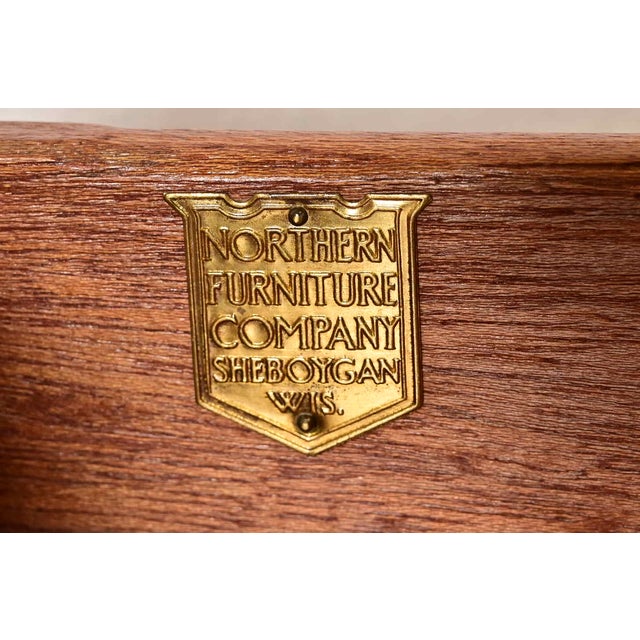 Brown Georgian Carved Mahogany Nightstand or Occasional Side Table by Northern Furniture Co., Circa 1960s For Sale - Image 8 of 16