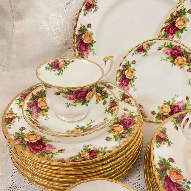 Ceramic Royal Albert "Old Country Roses" Fine Bone China Made in England - 40 Pieces For Sale - Image 7 of 9