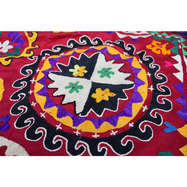 Vintage Hand Embroidered Suzani Wall Hanging, 1920s For Sale - Image 15 of 18