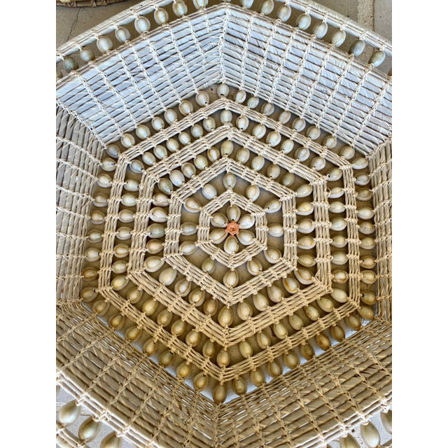 Almond Mid 20th-Century Artfully Handwoven Natural Grass Trays - Set of 4 For Sale - Image 8 of 12