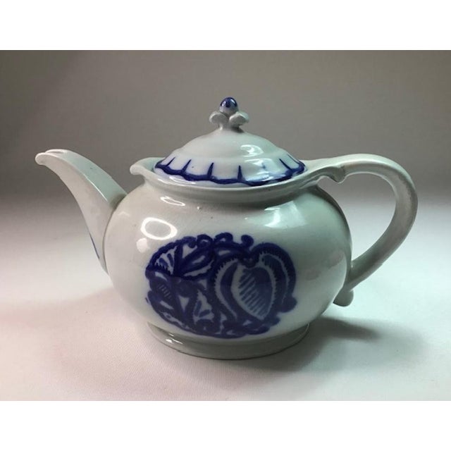 Lilyblå Teapot in Ceramic by Wilhelm Kåge for Gustavsberg, 1917 For Sale - Image 3 of 11