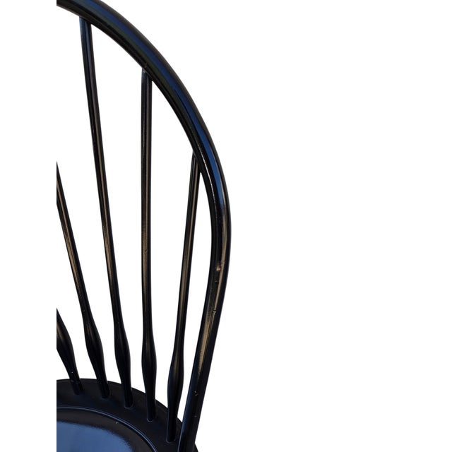 1990s 2 Nichols & Stone Windsor Side Chairs Bow Back Saddle Seat Distressed Country For Sale - Image 12 of 18
